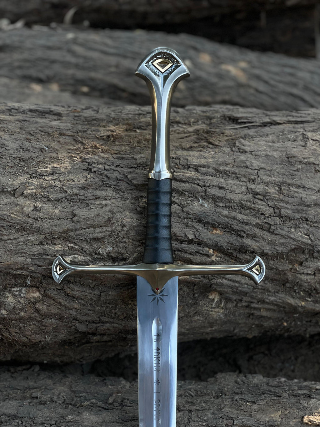 Anduril Narsil Sword Replica With Wooden Plaque And Scabbard