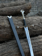 Anduril Narsil Sword Replica With Wooden Plaque And Scabbard