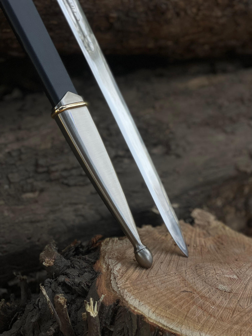 Anduril Narsil Sword Replica With Wooden Plaque And Scabbard